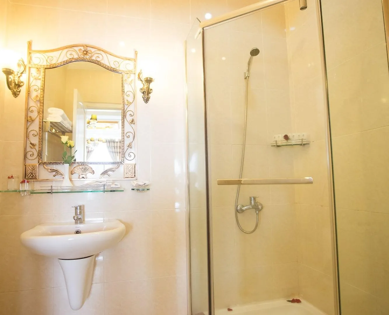 Louis Hotel Da Nang