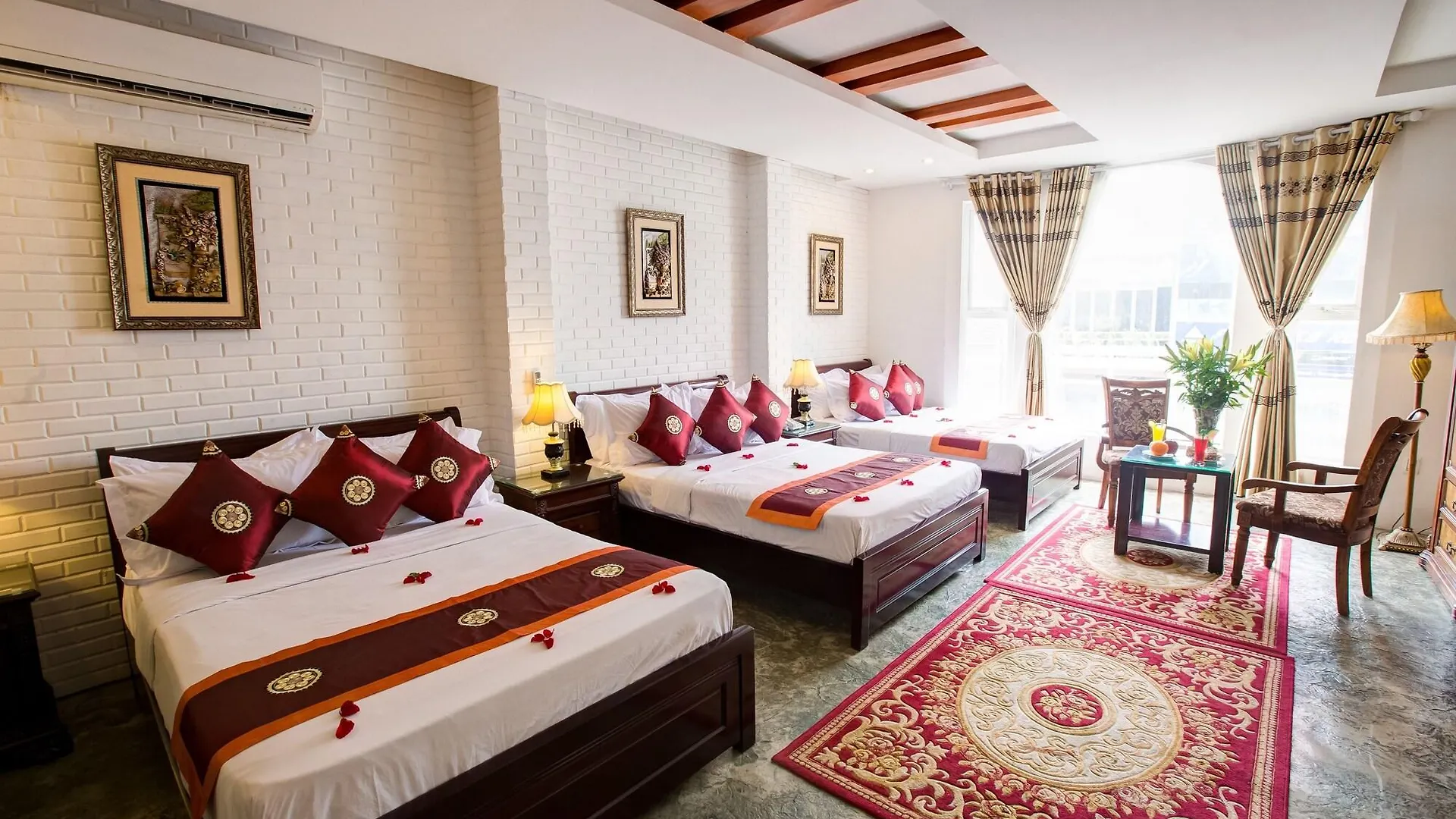 Louis Hotel Da Nang