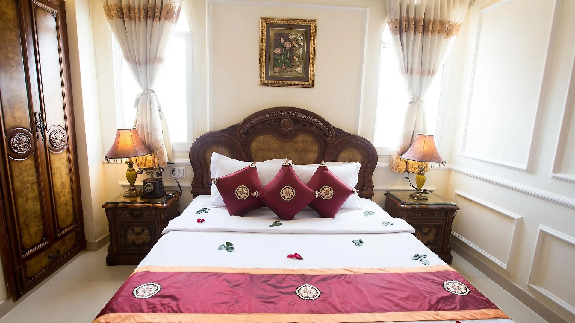 Louis Hotel Da Nang