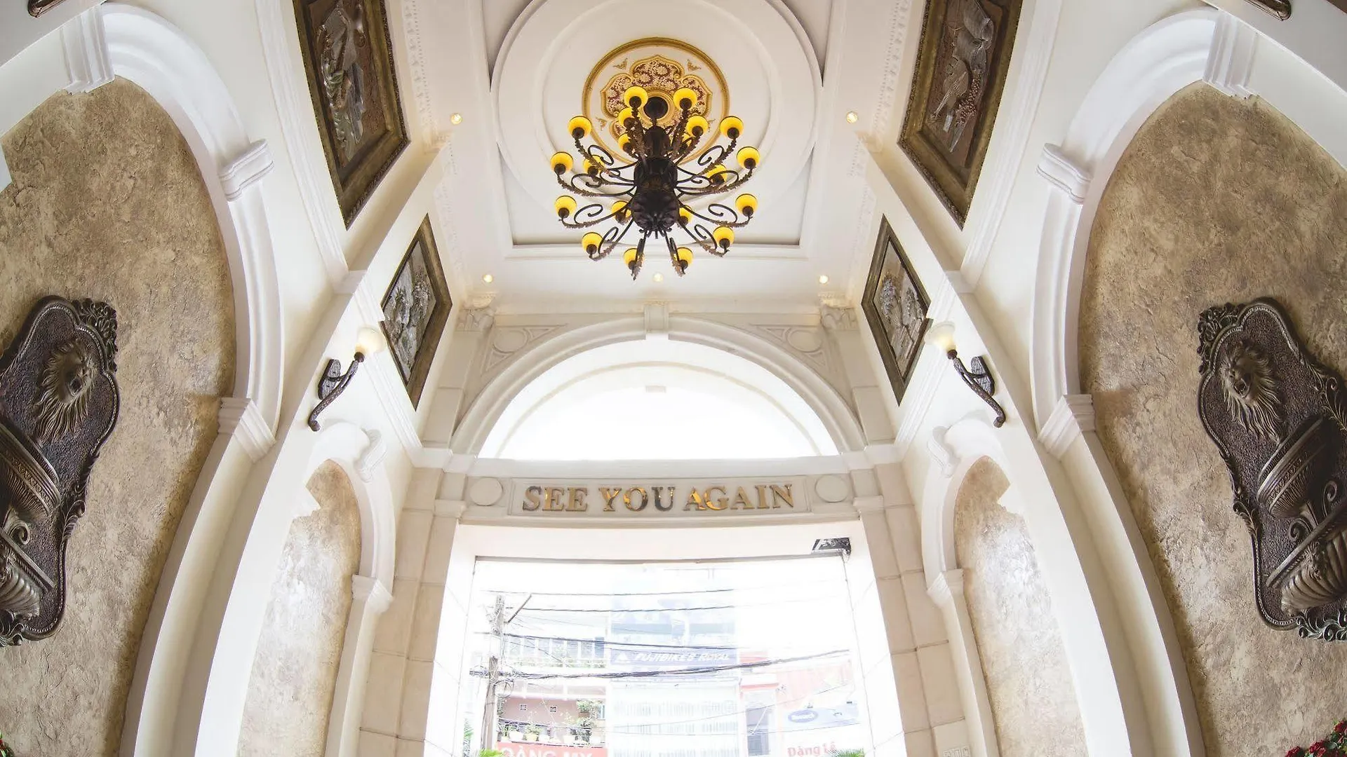 Louis Hotel Da Nang